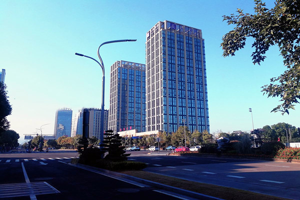 樓宇智能化專業(yè)化、系統(tǒng)化、節(jié)能化特點！(圖1)